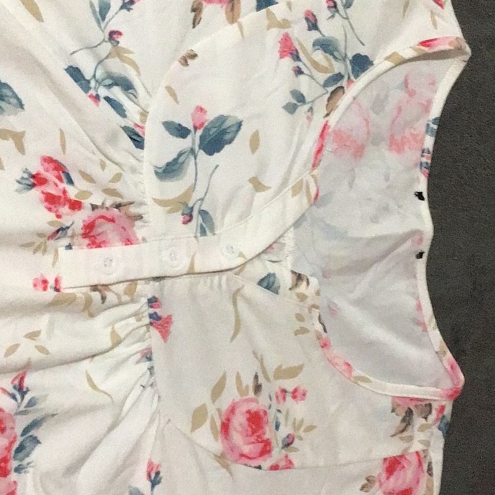 Floral Sleeveless Blouse